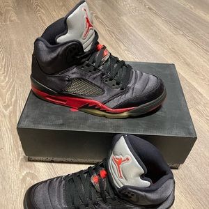 Size 10 - Jordan 5 Retro Satin Bred 2018